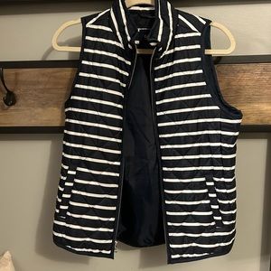 Gap Lightweight Puffer Vest